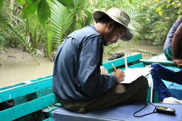 Recording Masked Finfoot nesting data | 2012